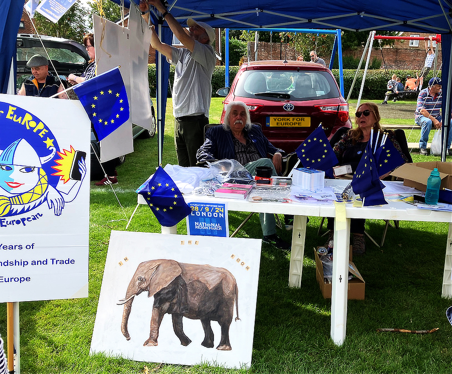 fulford show snaps of the stall